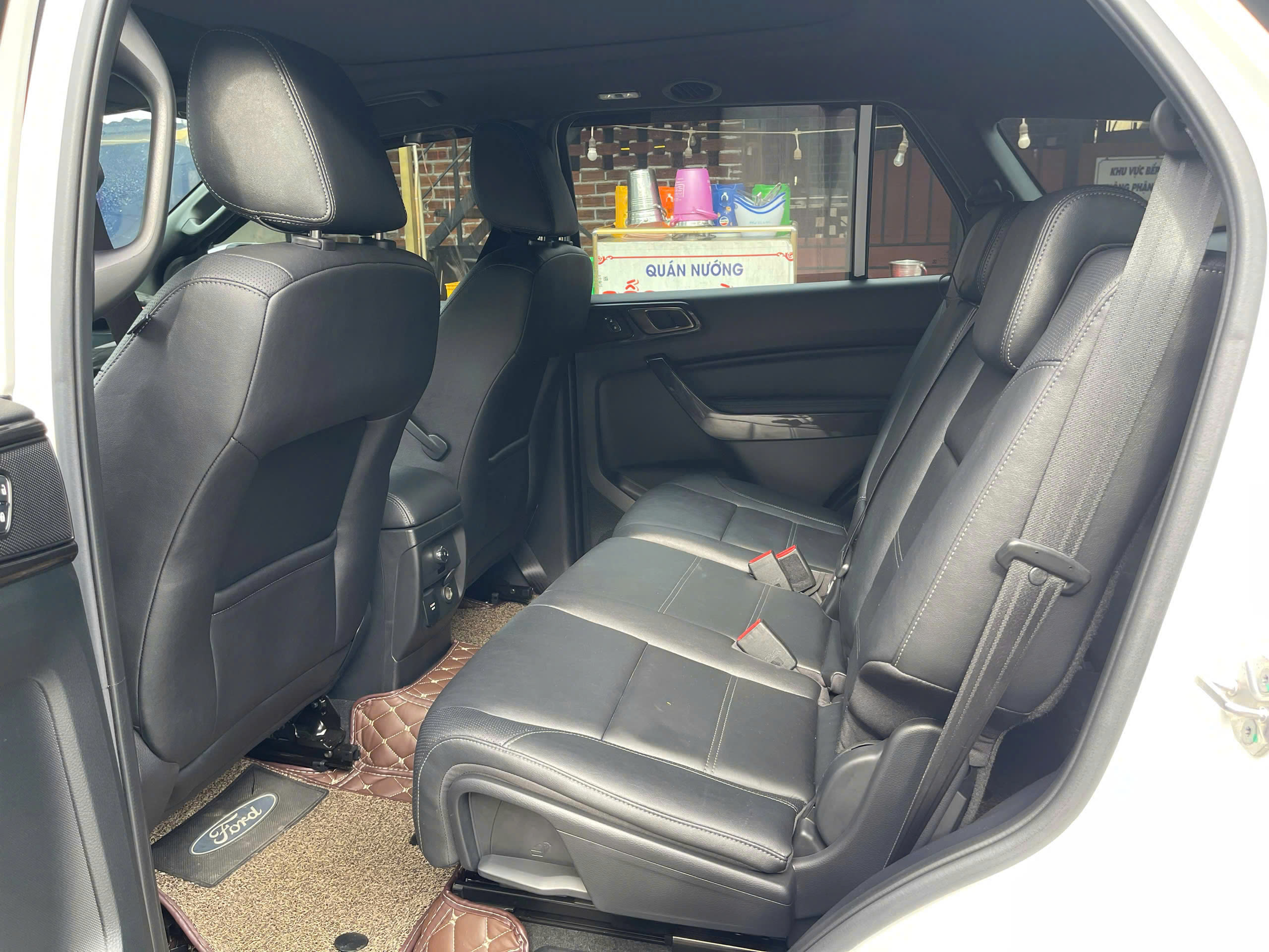 Ford Everest - ảnh 6