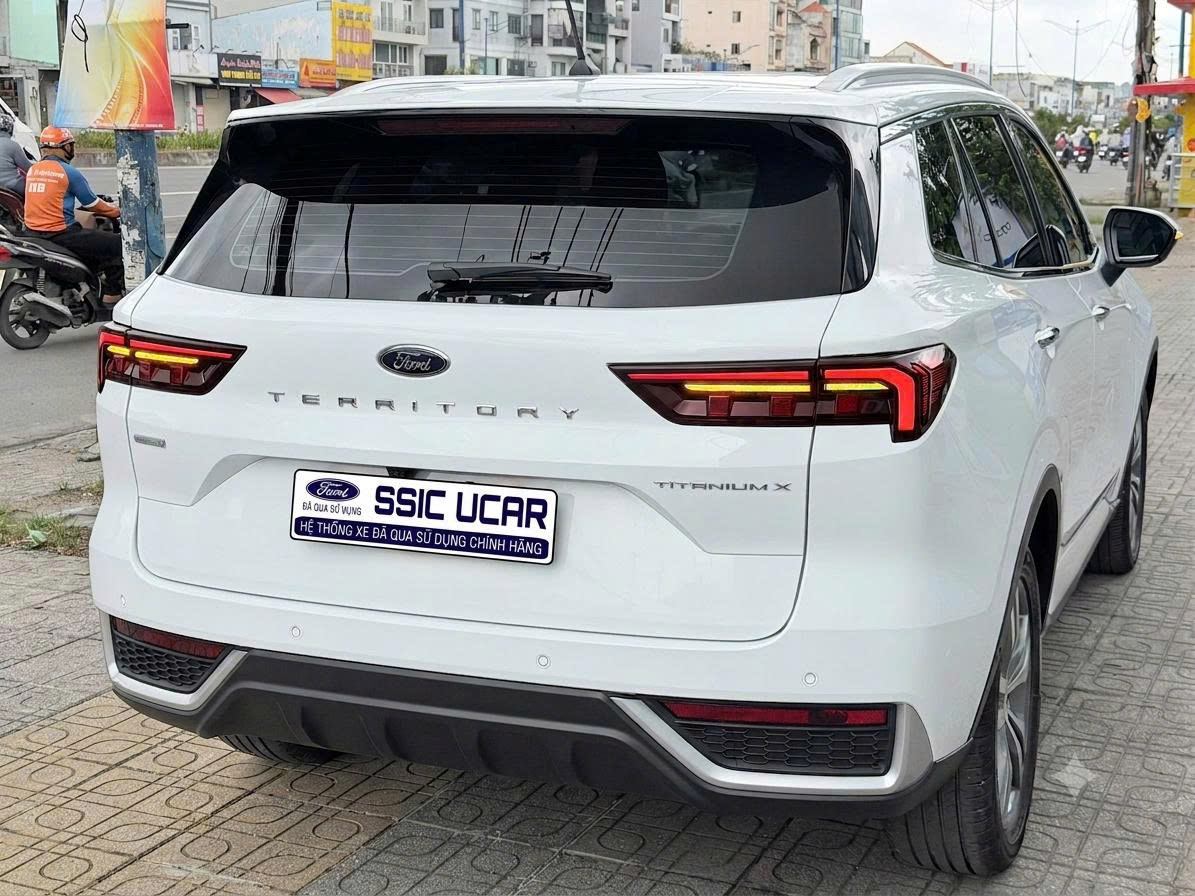 Ford Territory Titan X - ảnh 3