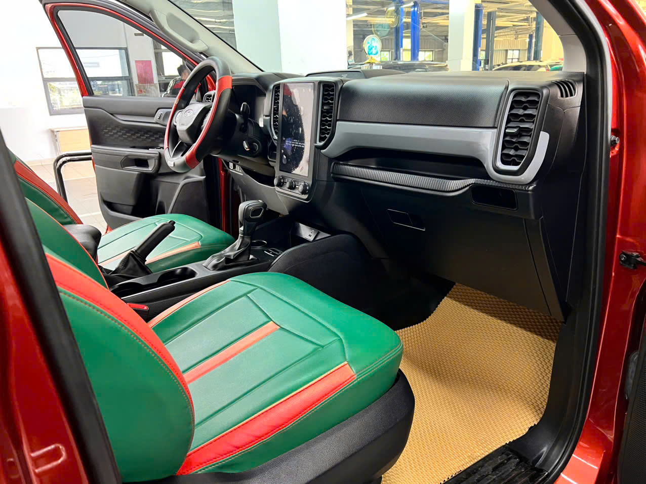 Ford Ranger XLS - ảnh 13