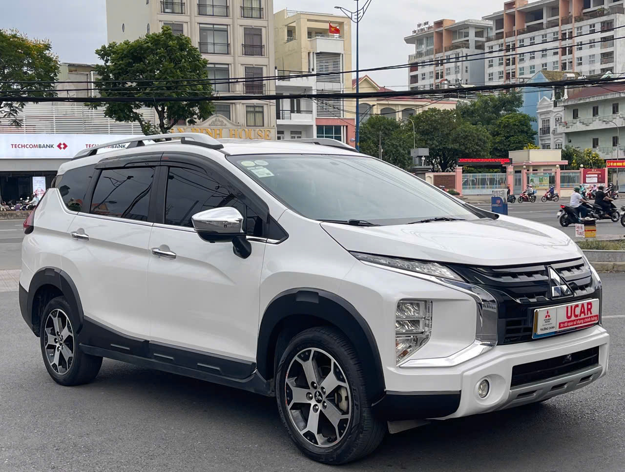 Xpander Cross - ảnh 11