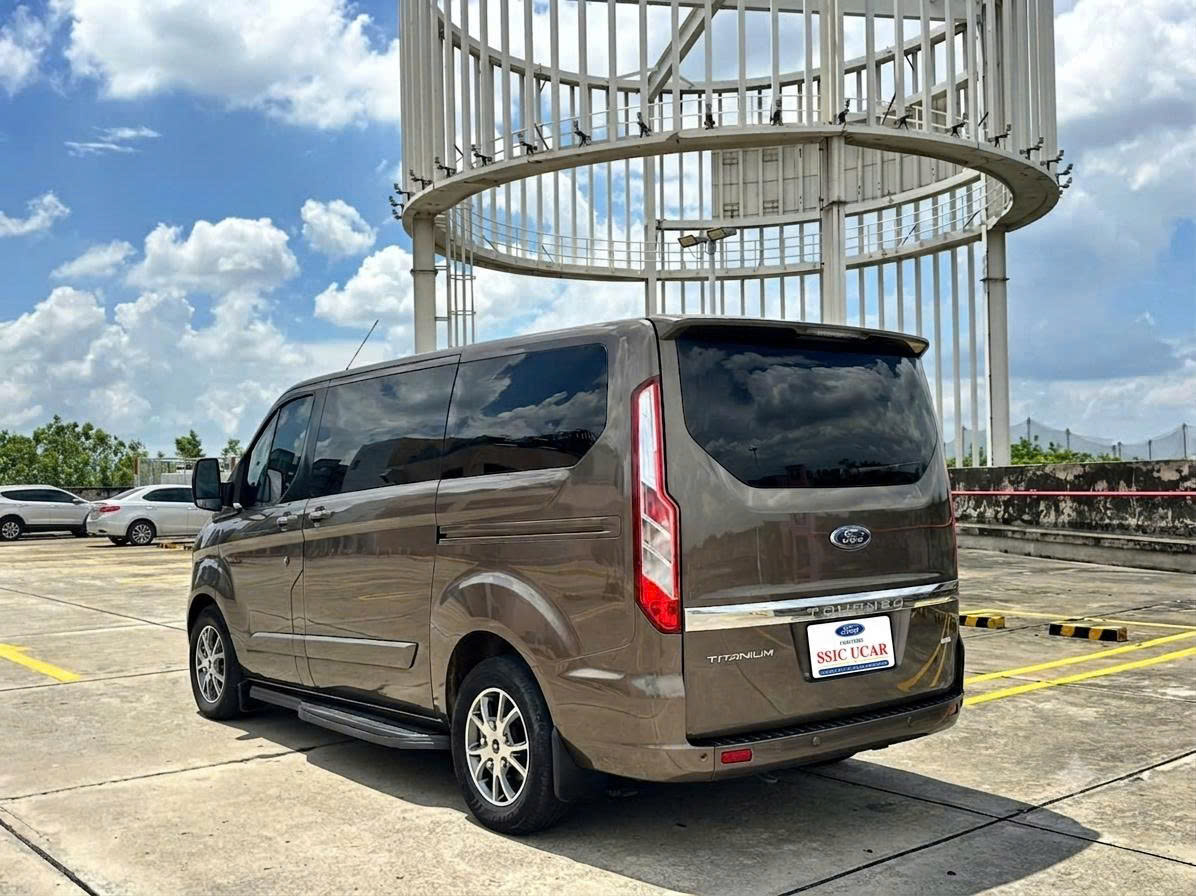 Ford Tourneo Limousine - ảnh 14
