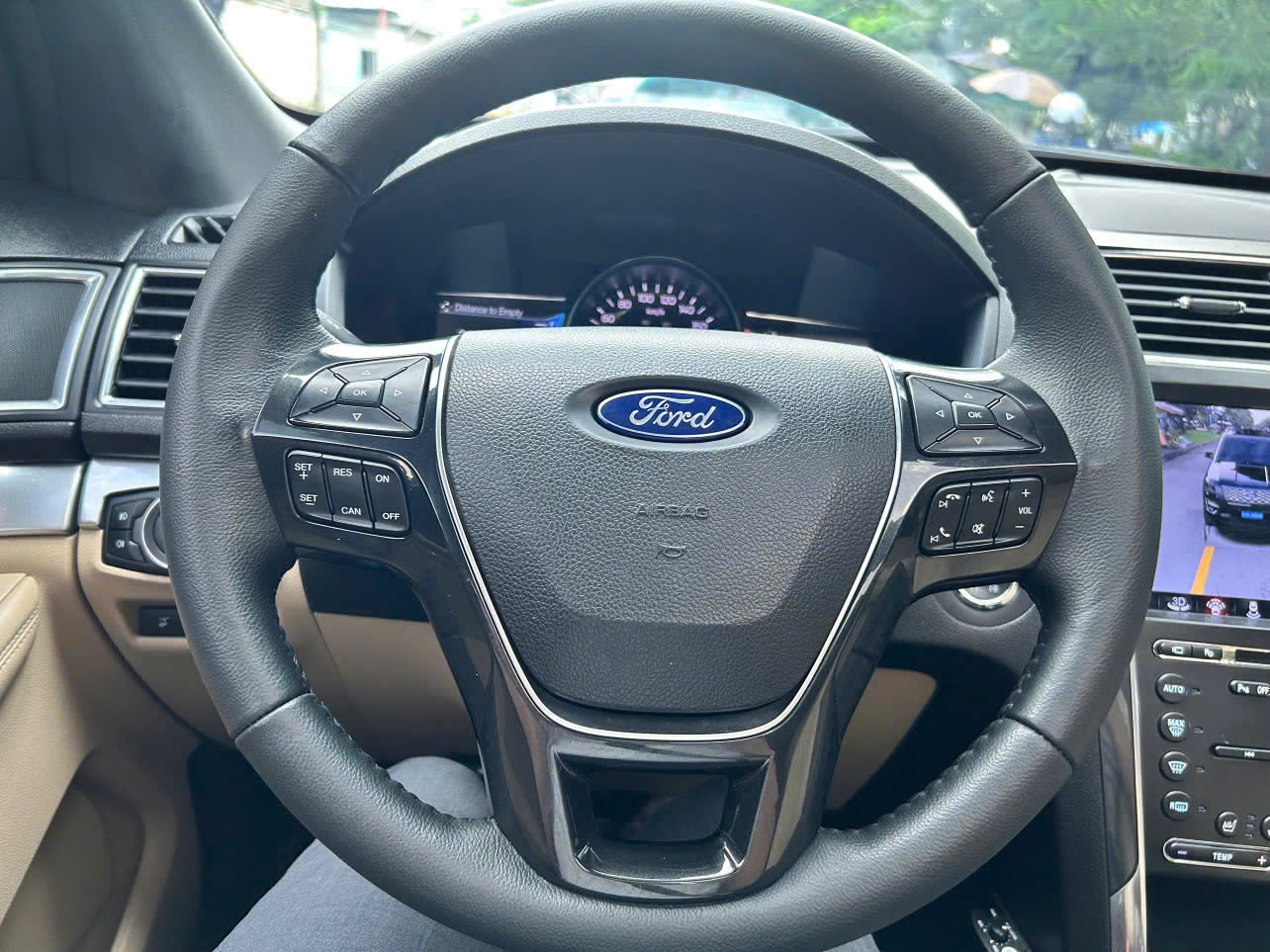 Ford Explore - ảnh 8