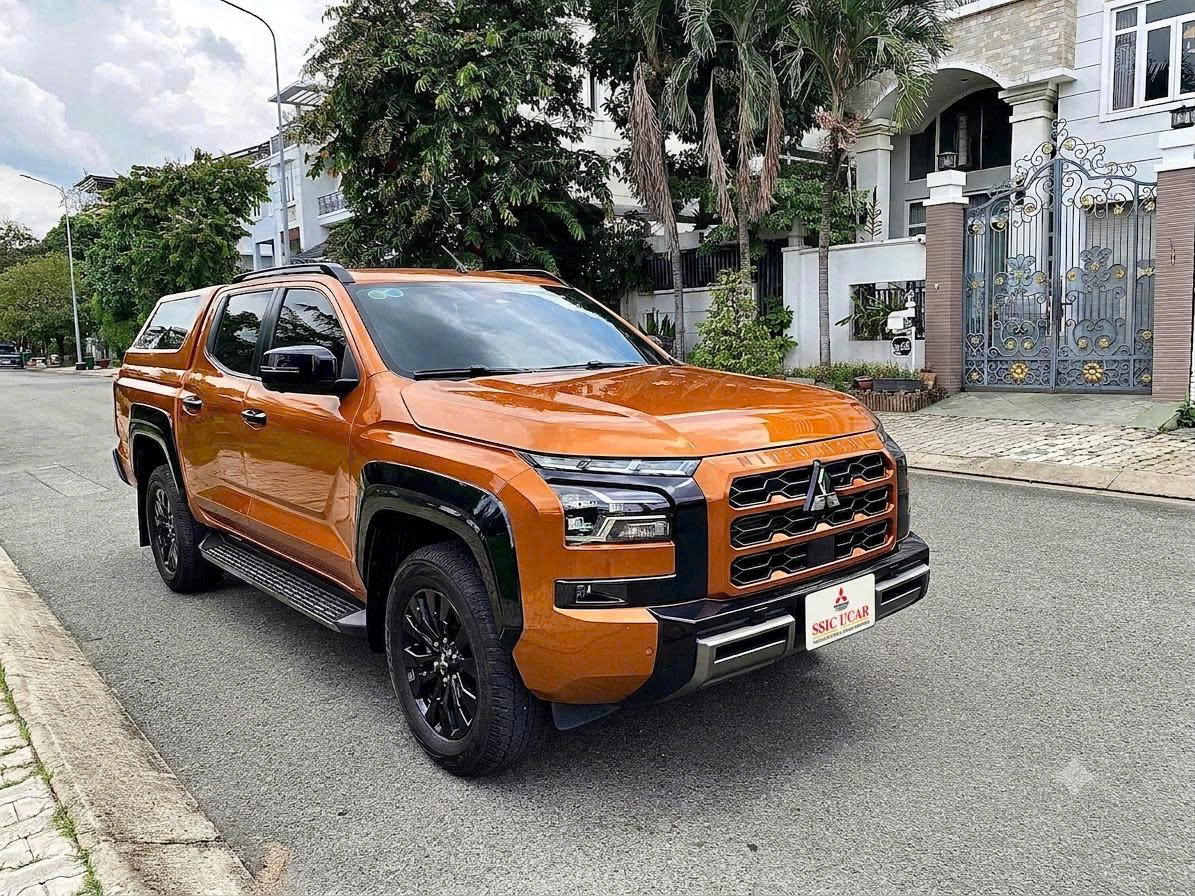 Mitsubishi Triton GLS 4x4 2024