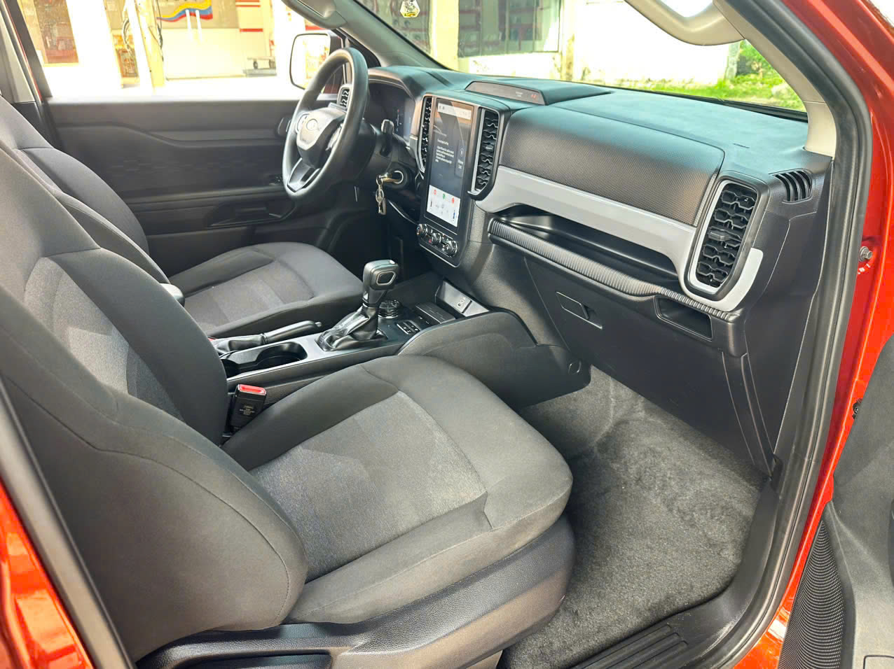 Ford Ranger XLS AT 4x4 - ảnh 11